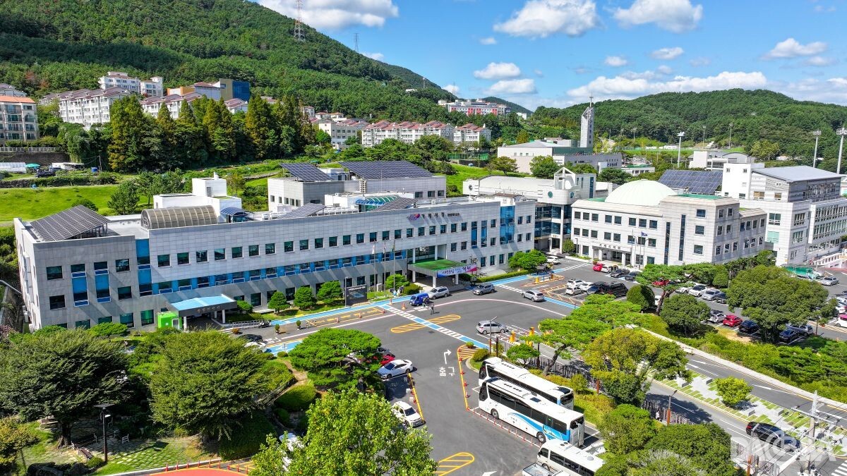 ▲거제시청 전경.(거제시 제공)