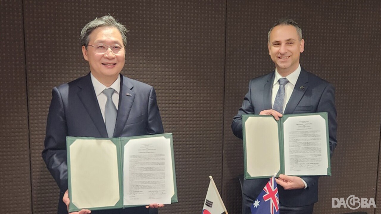 ▲(왼쪽)윤영빈 우주항공청장과 엔리코 팔레르모(Enrico Palermo) 호주우주청장.(우주항공청 제공)